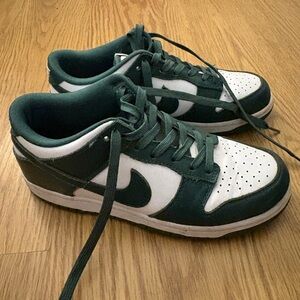 Nike Low-Top Sneakers in Dark Green & White